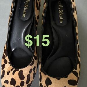 Kelly & Katie Brown and Black Flats